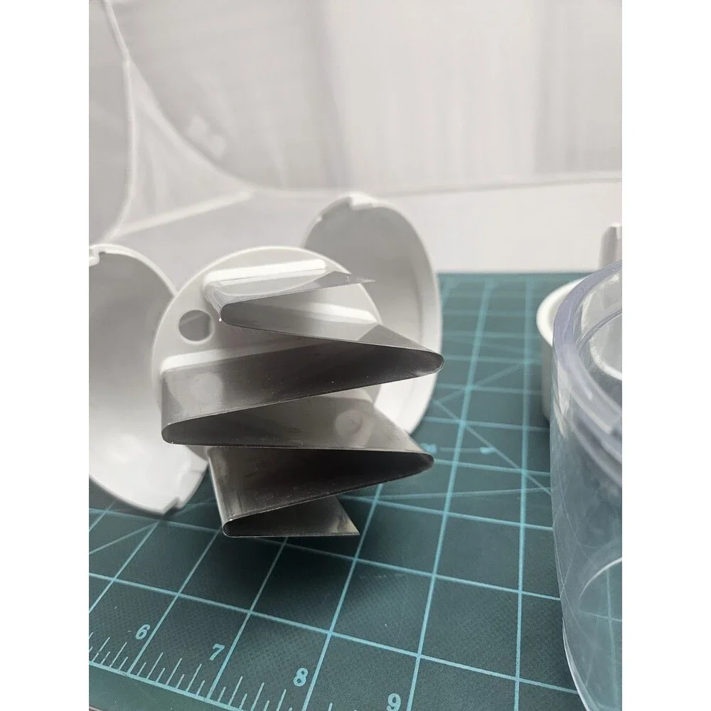 Pampered Chef #2585 Manual Food Chopper Garlic Chopper No Base